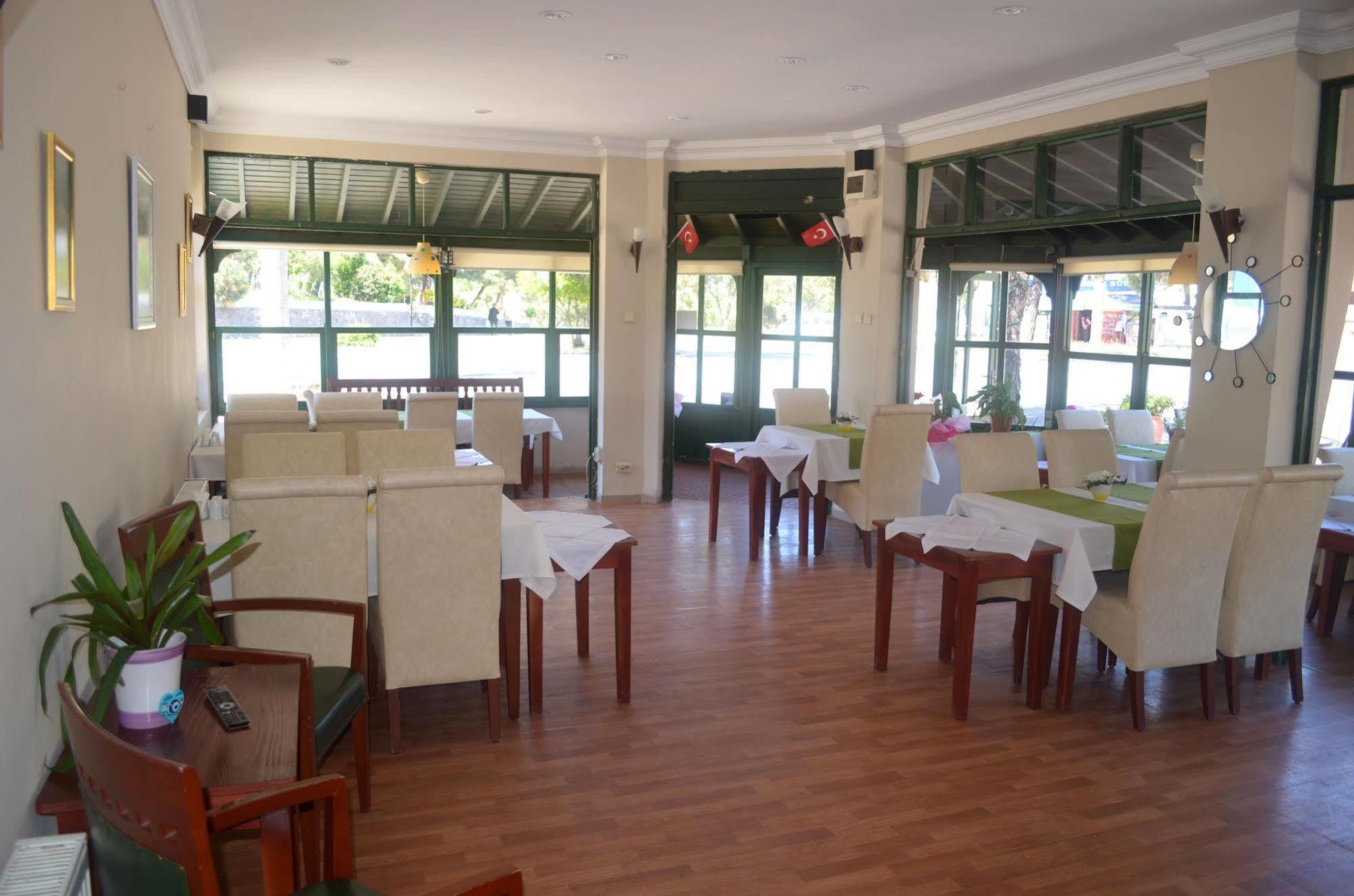 Silva Hotel Ayvalı Esterno foto