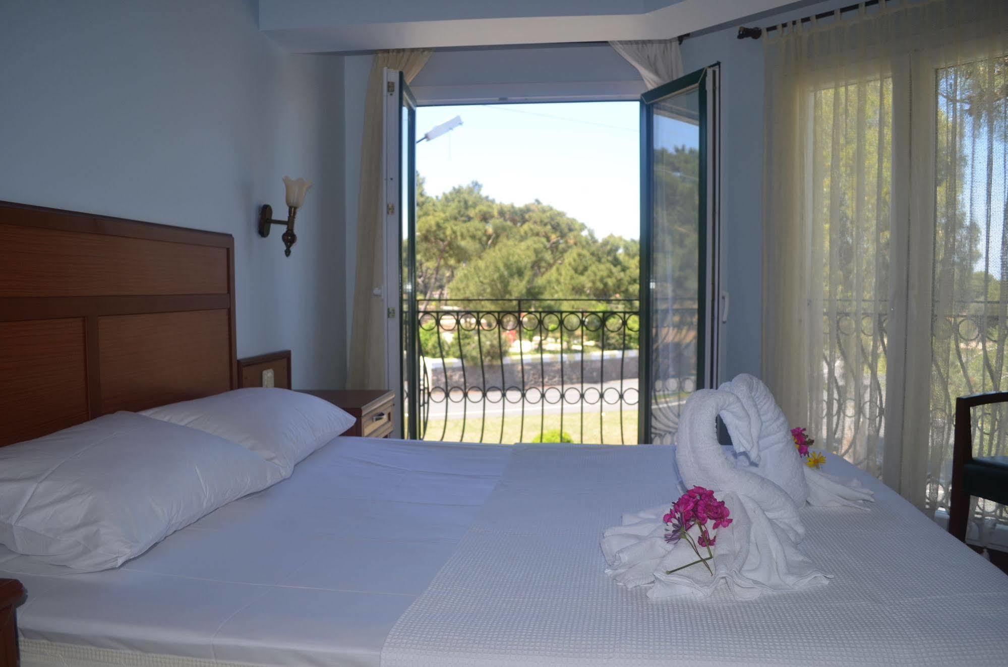 Silva Hotel Ayvalı Esterno foto