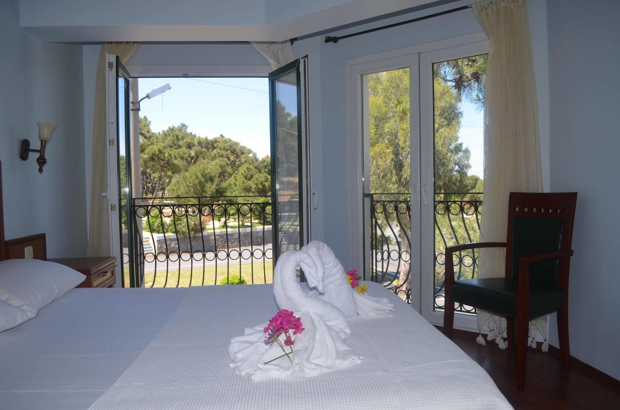 Silva Hotel Ayvalı Esterno foto