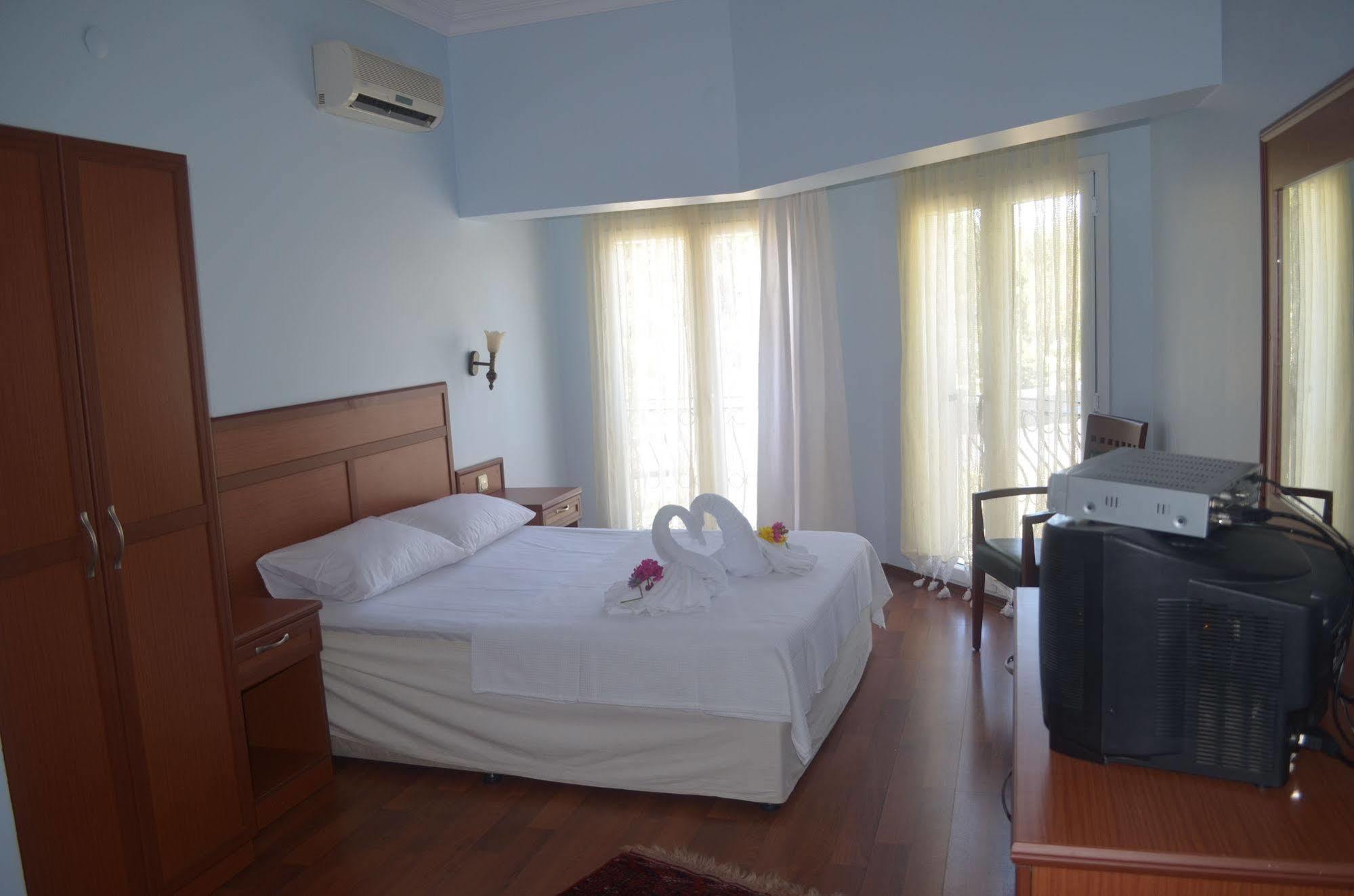 Silva Hotel Ayvalı Esterno foto